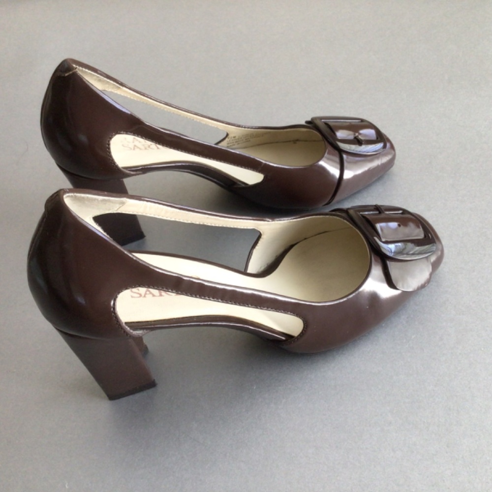 Franco Sarto Brown Leather Buckle Toe Heels size 5.5